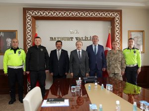 Bayburt’ta Yılın Şoförüne Plaket Takdim Edildi