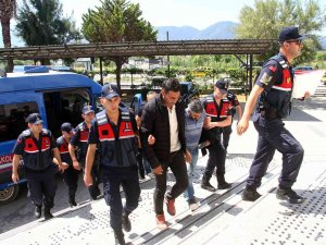 Fethiye’de Göçmen Kaçakçılığı İddiasıyla 2 Şüpheli Tutuklandı