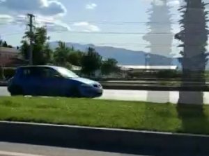 Ters Yönde Akan Trafiğe Karşı İlerledi