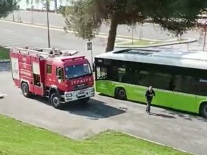 Belediye Otobüsünde Yılan Paniği