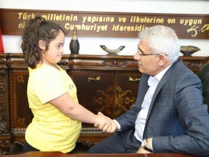 Başkan Güder: “Senede Bir Gün Değil Her Gün Yanlarındayız”