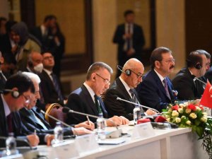 Cumhurbaşkanı Yardımcısı Oktay’dan Kazakistanlı İş İnsanlarına Yatırım Çağrısı