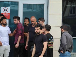 Evinde Ölü Bulunan Tıp Öğrencisinin Cenazesi Gözyaşları İçinde Alındı