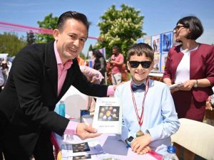 Çocuk Yazarlar İmza Gününde Buluştu