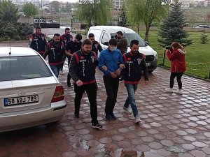 Yankesiciler Sivas Polisine Takıldı