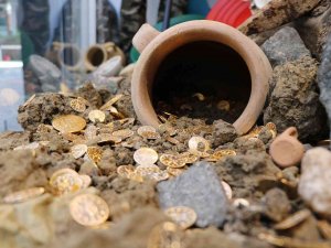 Dedektör İle Sahillerde Altın Arayacaklar Dikkat