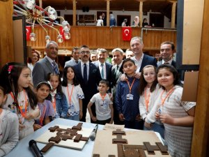 Tarih Yazan Çocuklar Projesi Meyvelerini Vermeye Başladı