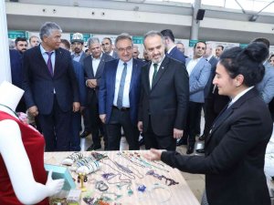 Türk Dünyasının Geleneksel Sanatları Vitrine Çıktı