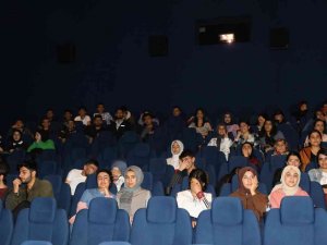 Bismilli 100 Öğrenci Sinema Keyfi Yaşadı