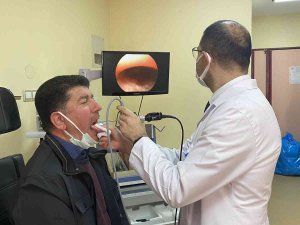 Ses Kısıklığı Şikayetiyle Gittiği Hastanede Gırtlak Kanseri Olduğu Ortaya Çıktı