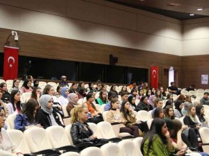 Nevü’de “Alışveriş Bağımlılığı” Semineri Düzenlendi