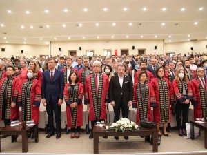 Gecikmeli Olsa Da Beyaz Önlüklerini Giydiler