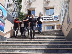 İ̇stanbul’da Korkunç Cinayetin Zanlıları Adliyeye Sevk Edildi