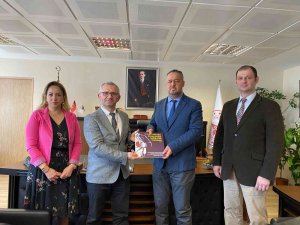 Op. Dr. Gültekin Hoş: “Organ Naklinde Dünyada Hak Ettiğimiz Başarıya Kavuştuk"