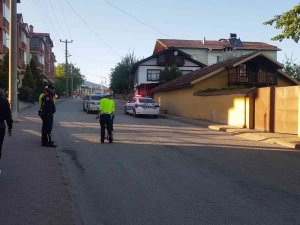 Hafif Ticari Aracın Çarptığı Kadın Hastanede Hayatını Kaybetti