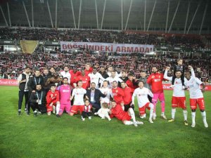 Yiğidolar’dan Galibiyet Pozu!