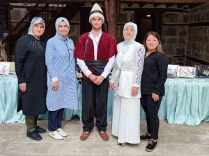 El Emeği Göz Nuru Çantalar Satışa Çıktı