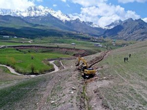 2 Bin Rakımda Çiftçilere Can Suyu Olacak Sulama Kanalı