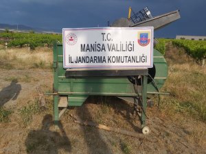 Çalınan 30 Bin Liralık Üzüm Savurma Makinesi Jandarma Tarafından Bulundu