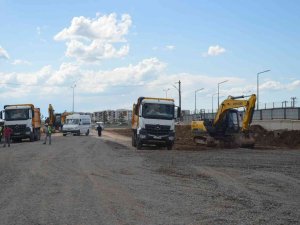 Diyarbakır’da Bulvar Ve Kavşaklarda Çalışmalar Devam Ediyor