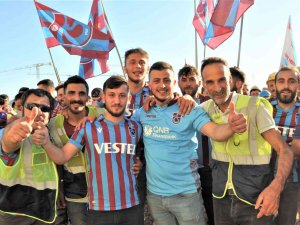 Akkuyu Ngs Çalışanları, Trabzonspor’un Şampiyonluğunu Kutladı