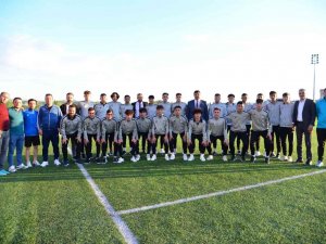 Kahramankazan U18 Futbol Takımı Türkiye Şampiyonası İçin Afyon’a Hareket Etti