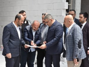 Başkan Sadıkoğlu: “Bölgemizdeki İlk Model Fabrikayı Kuruyoruz”