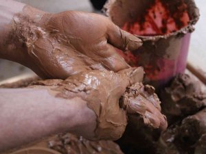 Geleneksel Seramik Yapımı Sanatsever Öğrencileri Çamur İle Buluşturdu