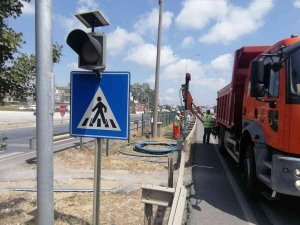 Sık Sık Kazaların Yaşandığı Yaya Geçidine ‘Bas-geç’li Çözüm