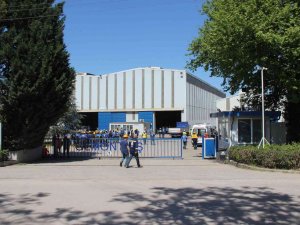 Fabrikada Çıkan Yangında 10 İşçi Dumandan Etkilendi