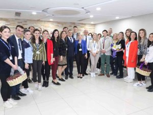 Adatıp Hastanesi Hemşireler Gününü Kutladı