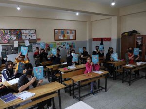 Ağrı’da 78 Bin 711 Yardımcı Kaynak Kitap Paketi Öğrencilere Dağıtıldı