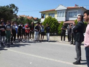 Burhaniye’de Liseli Atletler Ödüllendirildi