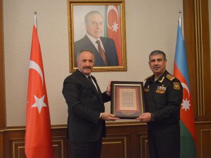 Azerbaycan Savunma Bakanı Hasanov, Mgk Genel Sekreteri Hacımüftüoğlu İle Bir Araya Geldi