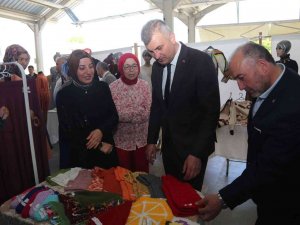 Gölmek Kursiyerlerinden El Emeği Sergisi