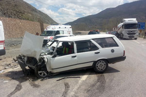 Gümüşhane'de trafik kazası 5 yaralı