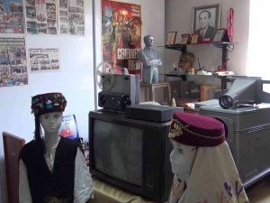 Asırlık Okulda Kurulan Müzede Tarihin İzleri Sergilendi