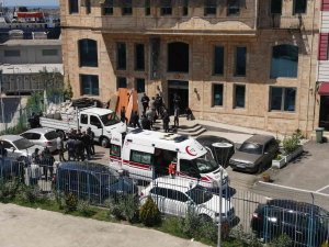 Giresun’da Asansör Boşluğunda Çalışan İşçiler Asansör Altında Kaldı: 1’i Ağır 3 Yaralı