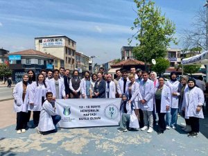 Hemşirelik Haftası’nda Sağlık Taraması Yaptılar