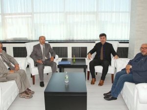 Rektör Karacoşkun Yazarlar İle Bir Araya Geldi