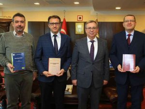 Araştırma Enstitüsü Yayınlarına Devam Ediyor