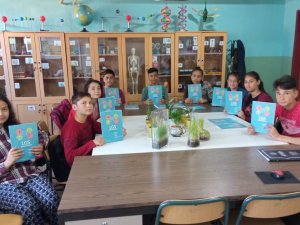 Milli Eğitim Bakanlığınca Hazırlanan Yardımcı Kaynaklar 8. Ve 12. Sınıf Öğrencilerine Dağıtıldı