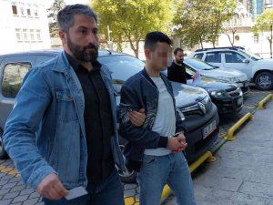 ’Kız Arkadaşıyla Gezdiği’ Gerekçesiyle Bir Kişiyi Vuran Genç Tutuklandı