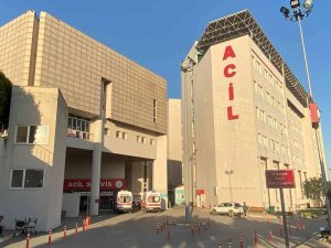 Hastane Çalışanları Yedikleri Yemekten Zehirlendi