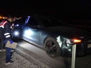 Milli Güreşçi Kayaalp’in Yolun Karşısına Geçen Yayaya Çarptı: 1 Ölü