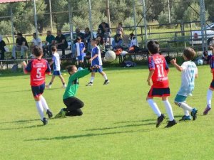 Geleceğin Futbolcuları Yunusemre Hazırlık Turnuvasında Buluştu