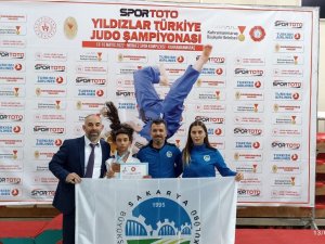 Büyükşehirli Sporcular Şehrimizi Gururlandırıyor