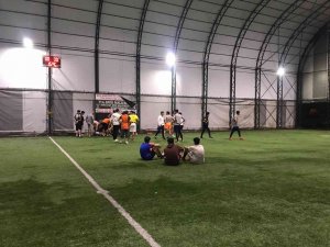 Halı Sahada Dili Boğazına Kaçan Sporcuya Hayati Müdahale