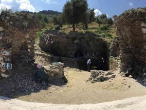 Şehzadeler’de Fetih Mescidi Restorasyonu Başladı