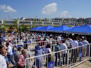 130 Bin Fideyi Yarım Saatte Bitirdiler